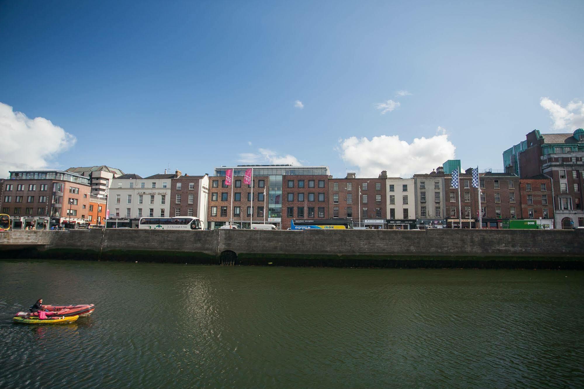 Hotel Wellington Temple Bar Dublin Exterior foto